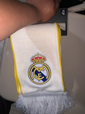 Adidas Real Madrid Soccer Scarf Size: One Size